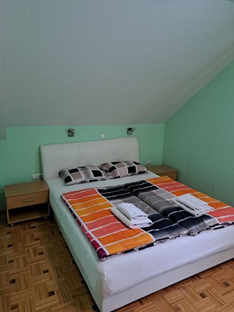 Guest House Pri Treh Lipah Ptuj Buitenkant foto