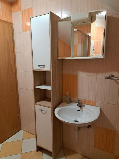 Guest House Pri Treh Lipah Ptuj Buitenkant foto