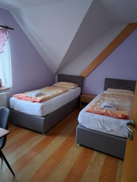 Guest House Pri Treh Lipah Ptuj Buitenkant foto