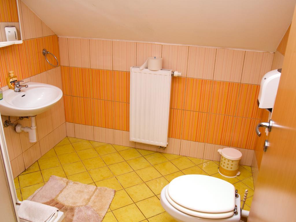 Guest House Pri Treh Lipah Ptuj Kamer foto