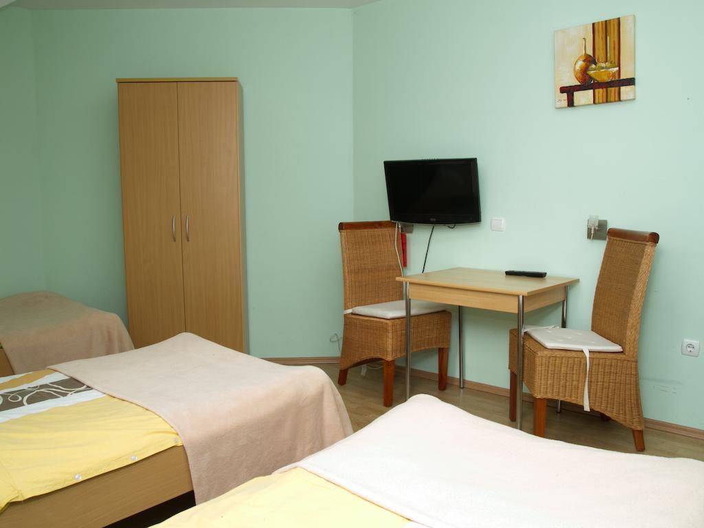 Guest House Pri Treh Lipah Ptuj Kamer foto