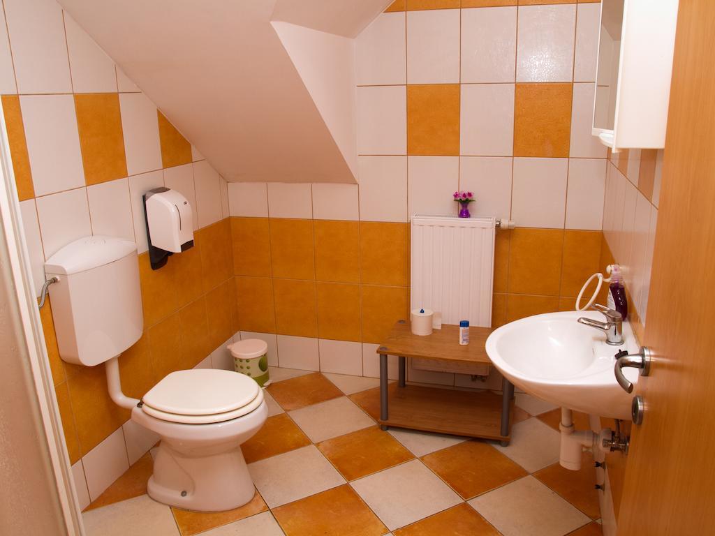 Guest House Pri Treh Lipah Ptuj Buitenkant foto