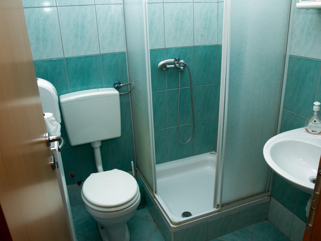 Guest House Pri Treh Lipah Ptuj Buitenkant foto