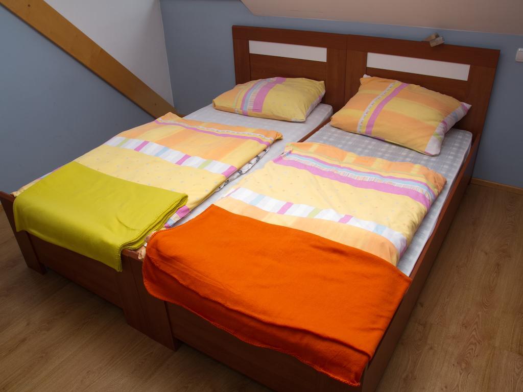 Guest House Pri Treh Lipah Ptuj Buitenkant foto